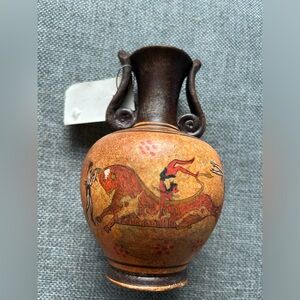 Vintage vase The bull-leaping fresco original Greek pottery vase hand painted